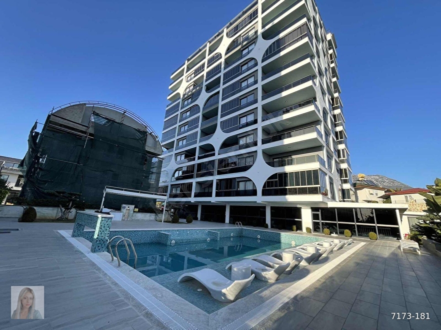 DENİZ MANZARALI GÜNEY CEPHE EŞYALI 1+1 SATILIK DAİRE