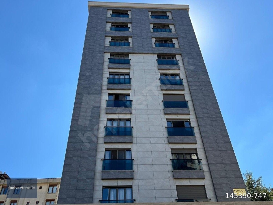LACİVERTCADDE ATATÜRK CD. ÜZERİNDE 6 YILLIK 100 M² NET