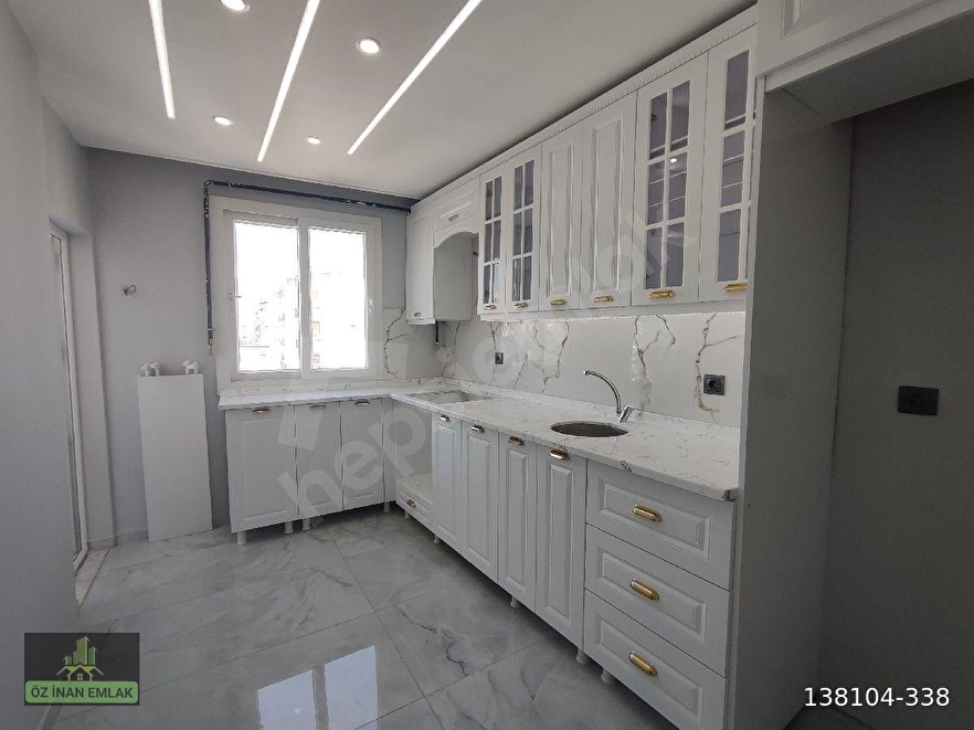 ÖZ İNANDAN YURT MAH.3+1 KAPALI MUTFAK ÇİFT BANYO DOĞALGAZ PETEKLERİ DÖŞELİ LÜKS YAPILI