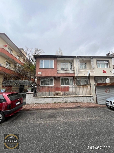 BAYKAL'DAN MEVLANA MAHALLESİ'NDE İKİ KATLI BAHÇELİ MÜSTAKİL EV