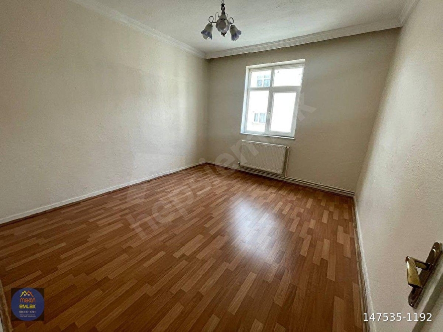 BAHÇELİEVLER’DE 2+1 SATILIK FIRSAT DAİRE