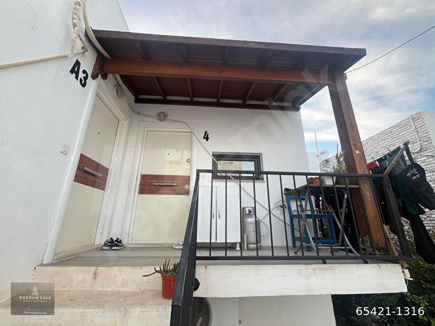 BODRUM MARİNA’YA YÜRÜME MESAFESİNDE 1+1 ÜST KAT…