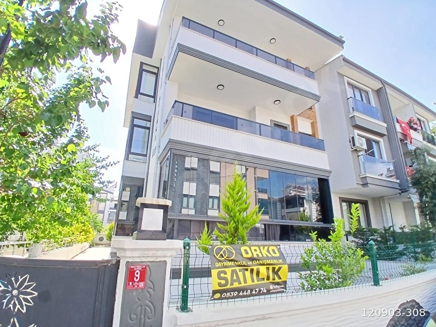 BALIKESİR AKÇAY'DA DENİZE YÜRÜME MESAFESİNDE SATILIK 2+1 DAİRE