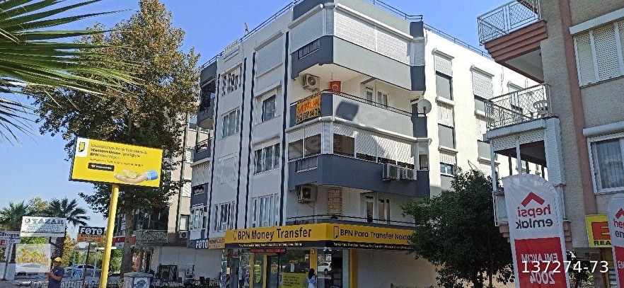 ATATÜRK BULVARINDA DENİZE YAKIN 3+1 GENİŞ DAİRE