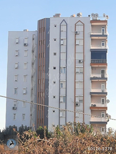 Acil Döşemealtı Bahceyakada 8 Ķat Asansörlü 147m2 ,3+1 Guneyli Daire