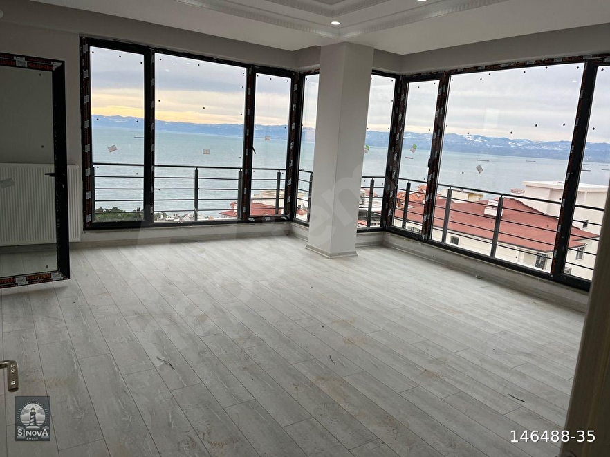 Deniz manzaralı satılık daire