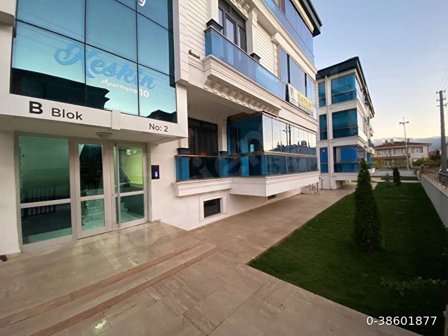 Beyaz Saray 4+1 - Orta Kat - Güney Cephe - Otopark - Asansör - Süper Konum