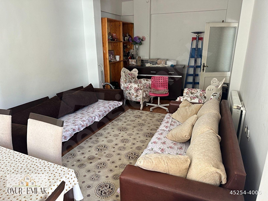 KARTAL CEVİZLİ DE KOMBİLİ 2+1 MARMARAYA METROYA YAKIN