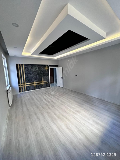 1. İSTASYON CADDESİ ÜZERİNDE 3+1 140 m² ARAKAT A'DAN Z'YE SIFIRLANMIŞ SATILIK DAİRE