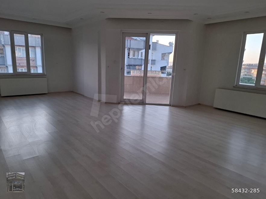 GAZİANTEP DOĞUŞ EMLAK'TAN SATILIK KARATAŞDA 3+1 GENİŞ BAKIMLI DAİRE