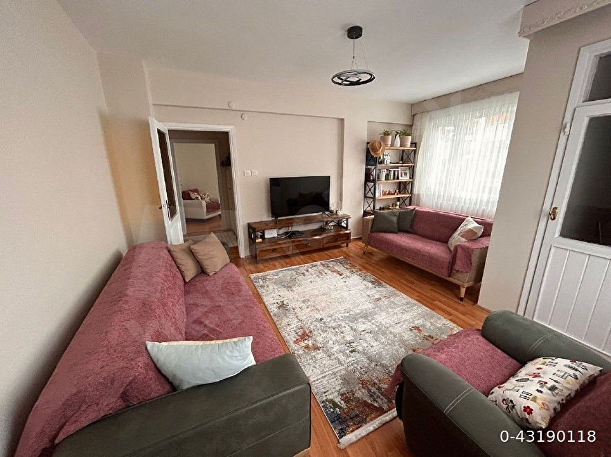 KOŞUYOLU MERKEZİ KONUMDA TEMİZ 3.KAT 3+1 DAİRE