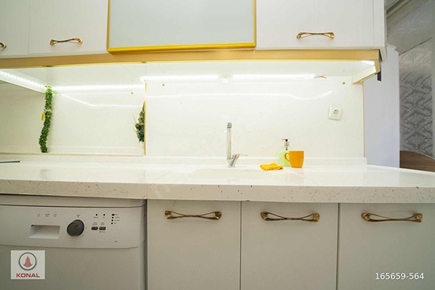 KONAL/BELSİN ANAFARTALAR'DA İÇİ YAPILI SATILIK 80'LİK DAİRE