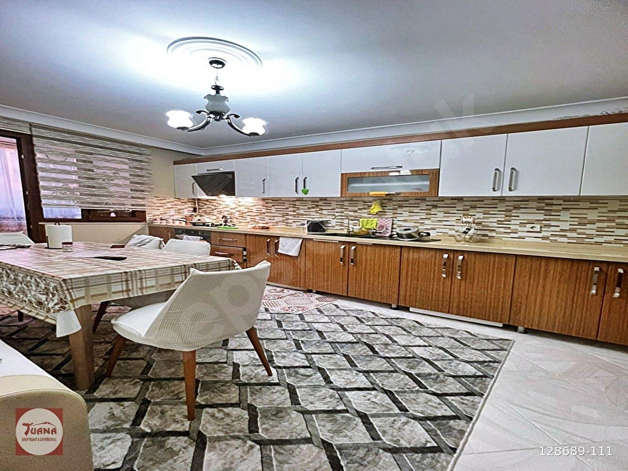 TUANA GYO'DAN METROBÜSE YAKIN 3+1 150M2 BALKONLU SATILIK BOŞ  DAİRE!