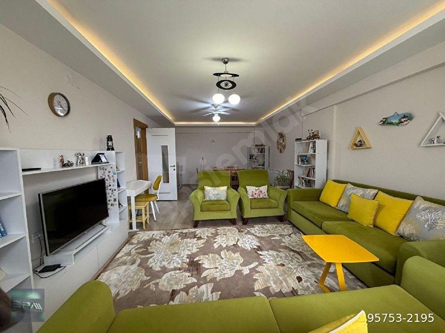Manisa Yunusemre Cumhuriyet Mh. 3+1 Havuzlu Site İçi Satılık  Ara Kat Daire