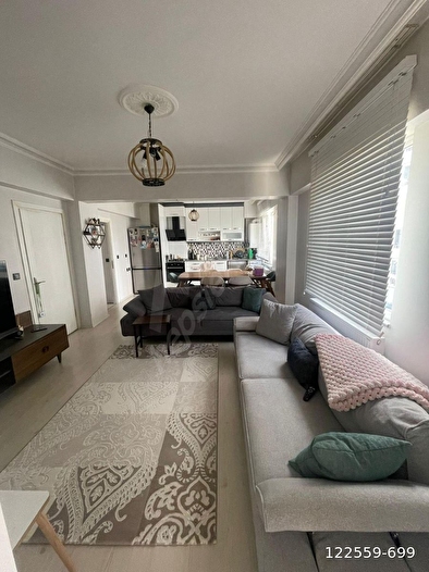 İKİZLER BENZINLIĞI OSMANCIK CADDESI CIVARINDA 4+1  ACIL SATILIK DAIRE