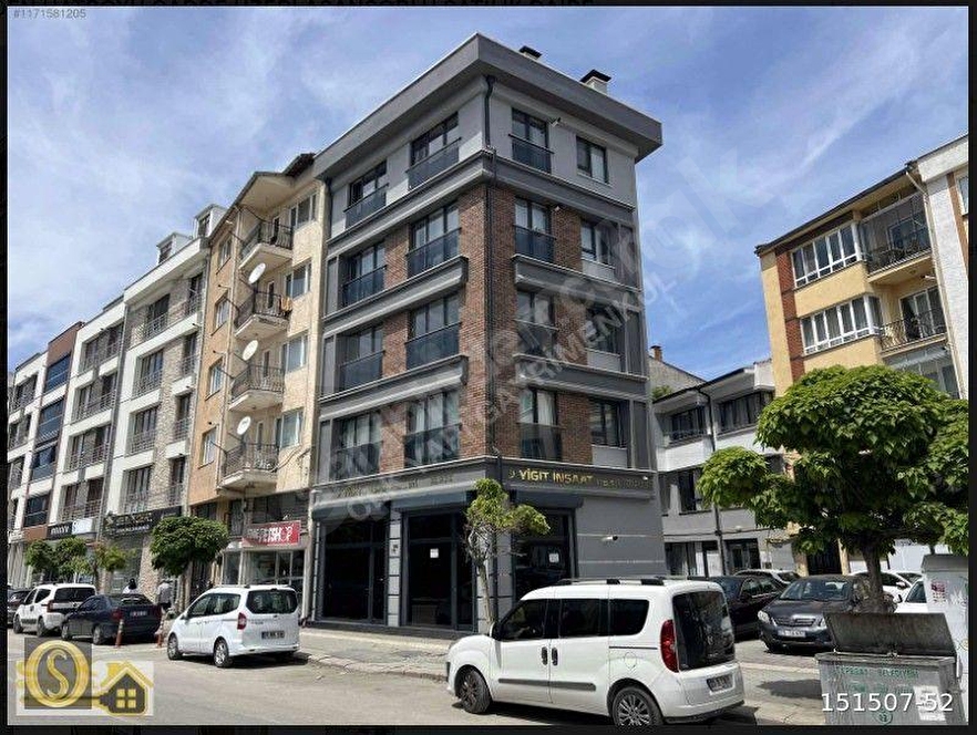 HATBOYU CADDE ÜZERİ LÜKS YATIRIMLIK ASANSÖRLÜ SATILIK DAİRE