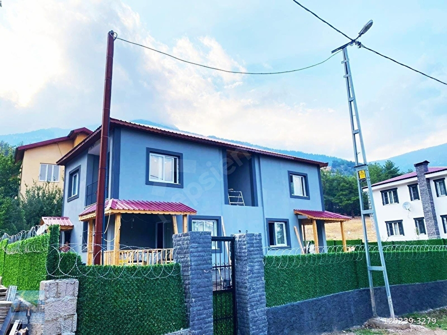 KAR EMLAKTAN YENİKONACIK KIRINTI MEVKİİNDE 2+1 SATILIK DUBLEKS VİLLA