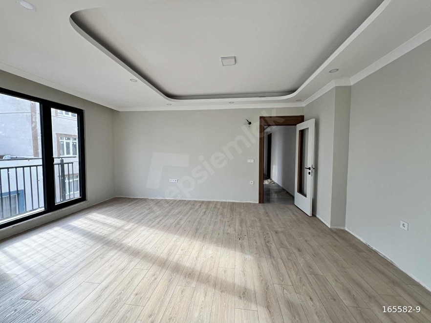 GEBZE MUSTAFAPAŞA DA CADDE ÜZERİNDE 3+1 130 M2