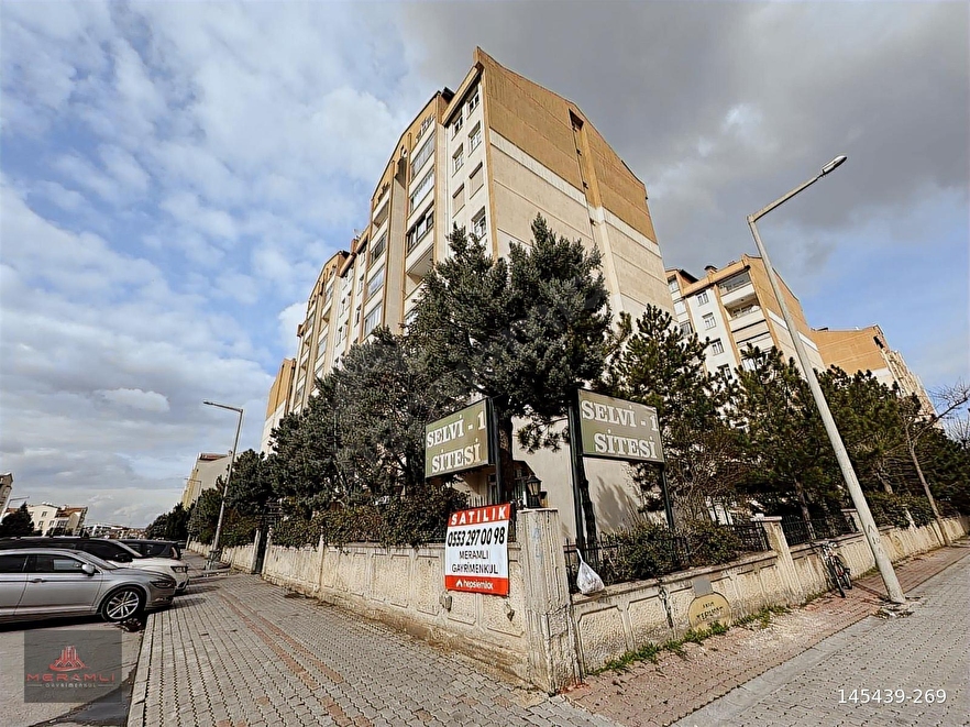 YAZIR MAH.SELVİ SİTESİ TRANVAY YAKINI SATILIK DAİRE