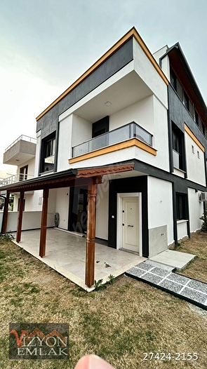 VİZYON EMLAKTAN SATILIK 3+1 GENİŞ BAHÇELİ SIFIR YAZLIK İLAN NO:1001