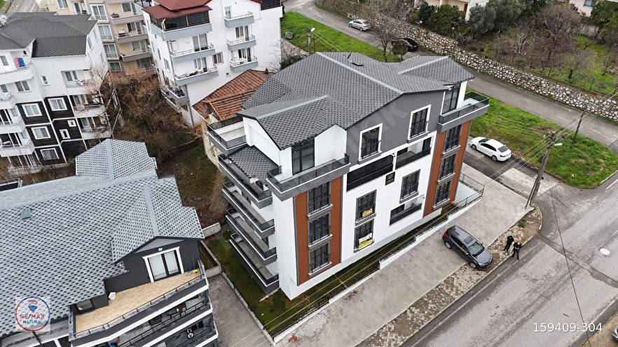 Gölcük Piyalepaşa'da 3+1 Bahçe Dubleks Daire