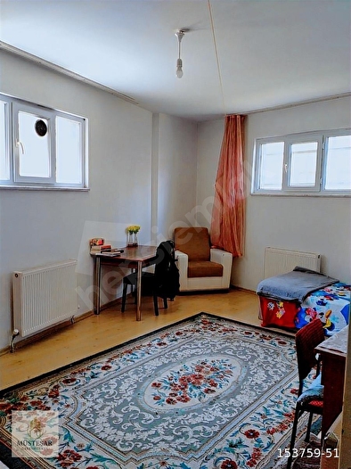 MÜSTEŞAR EMLAKTAN SATILIK 1+1 MUTFAK AYRI DEPO DAİRE SÜMER