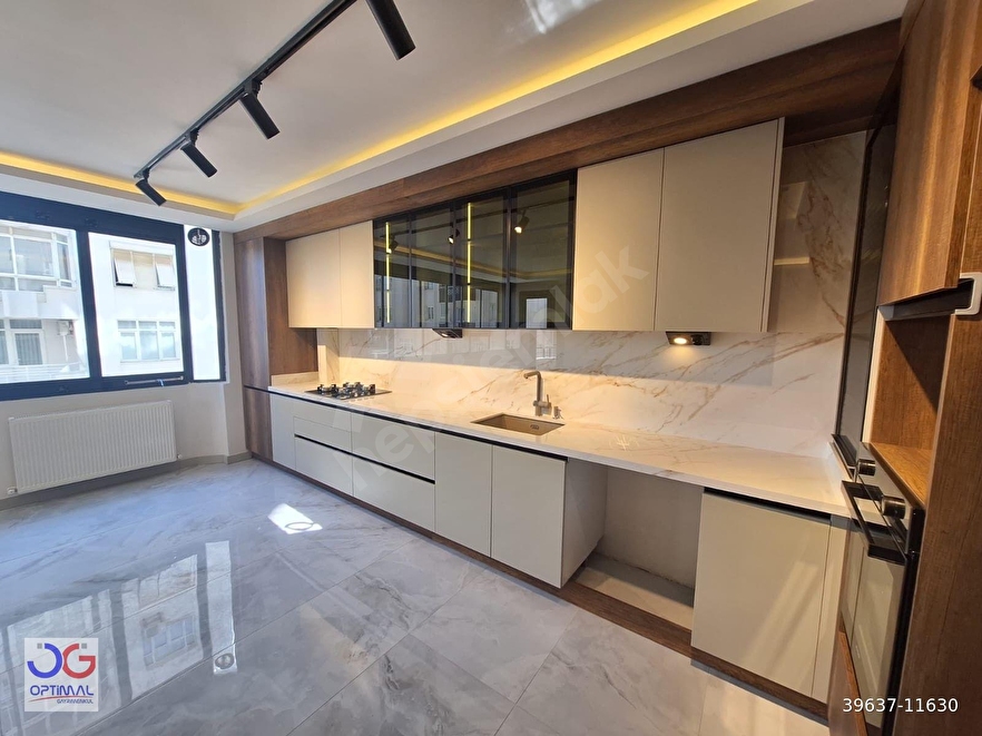 TURGUT ÖZALDA İÇİ YENİLENMİŞ EXTRALI ÇİFT BANYOLU 4KAT