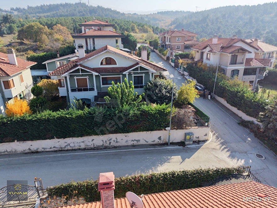 Bursa Nilüfer Demirci Doğa ve Şehrin Birleştiği Konumda 3 Villa