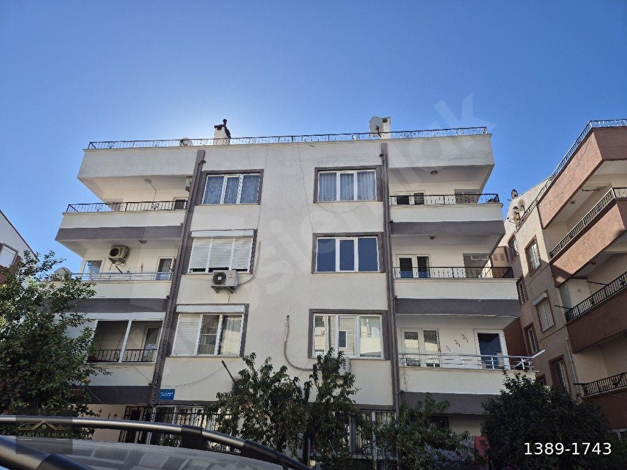 CANTAN EMLAKTAN AKÇAYDA DENİZE 500 METRE MESAFEDE ARA KAT LÜKS DAİRE