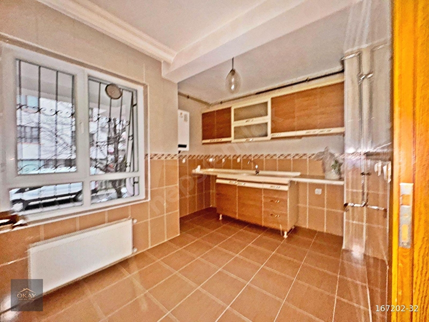 AYVALI ESTERGON CADDESİ YAKINI 2. KAT KONUMLU ASANÖRLÜ+İSKANLI+BALKONLU 2+1 90M²