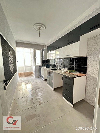 ANTALYA MURATPAŞA SEDİR MAHALLESİ'NDE YATIRIMLIK ASANSÖRLÜ KATTA SATILIK KELEPİR  3+1