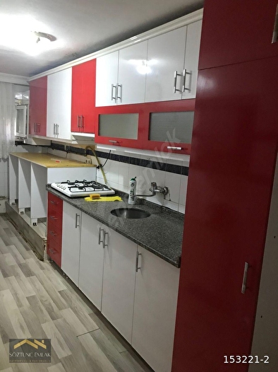 METROBÜSE ÇOK YAKIN 2+1 75 METREKARE 1998 YAPIMI