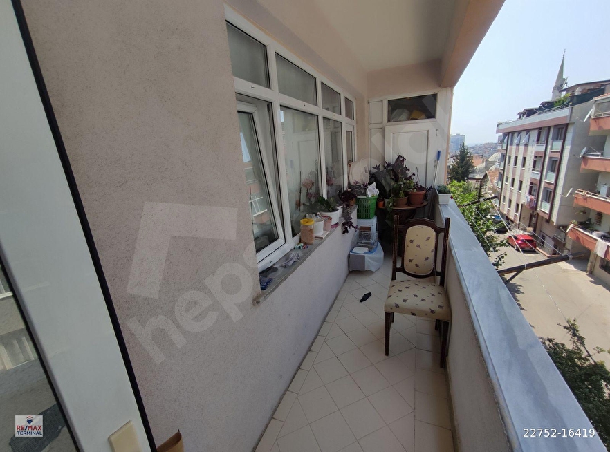 FINDIKLI KENT PLUS YAKININDA BALKONLU 3+1 SATILIK DAİRE