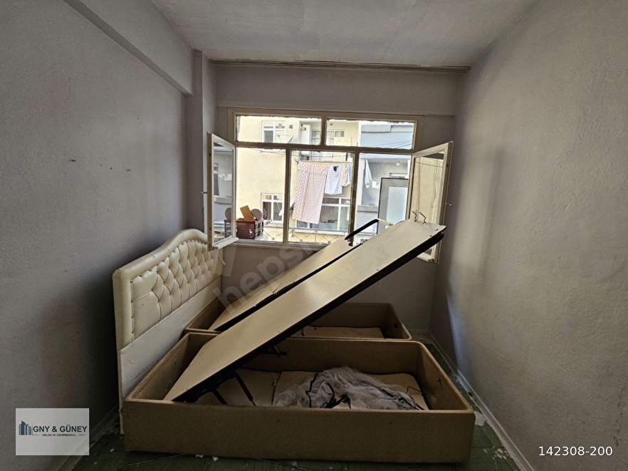 65 Square Meters Apartment For Rent in Zeytinburnu, Istanbul 142308200