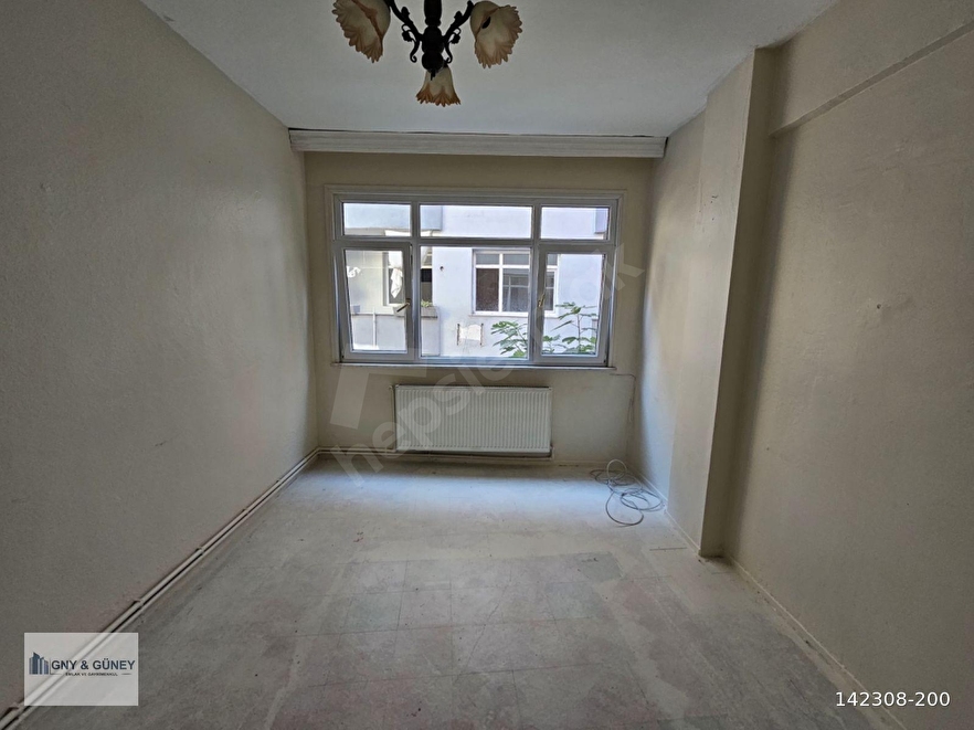 65 Square Meters Apartment For Rent in Zeytinburnu, Istanbul 142308200