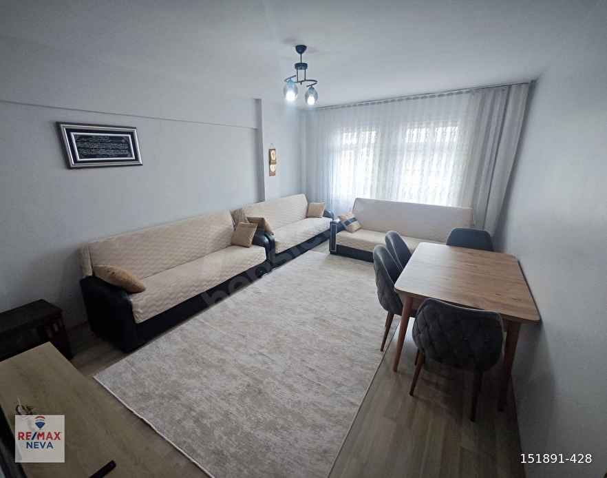 KÜÇÜKÇEKMECE YAHYA KEMAL BEYATLI SPOR MERKEZİ KARŞISI 3+1 DAİRE