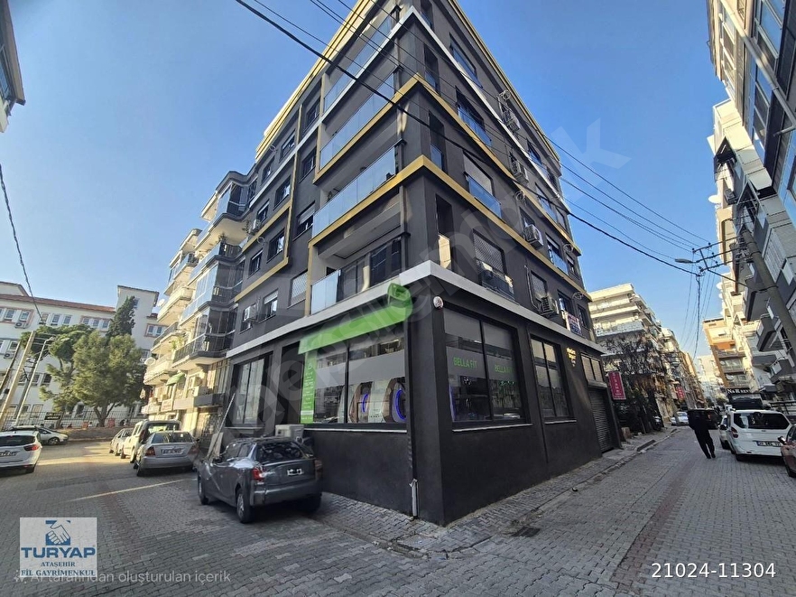 Karşıyaka Girne Caddesi Yakını 3+1 Satılık Sıfır Köşe Daire