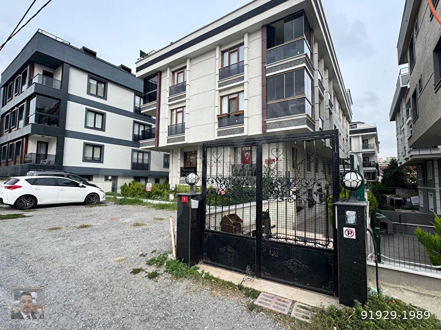 BEYLİKDÜZÜ KAVAKLIDA BAHÇE KULLANIMLI GİRİŞ DAİRE