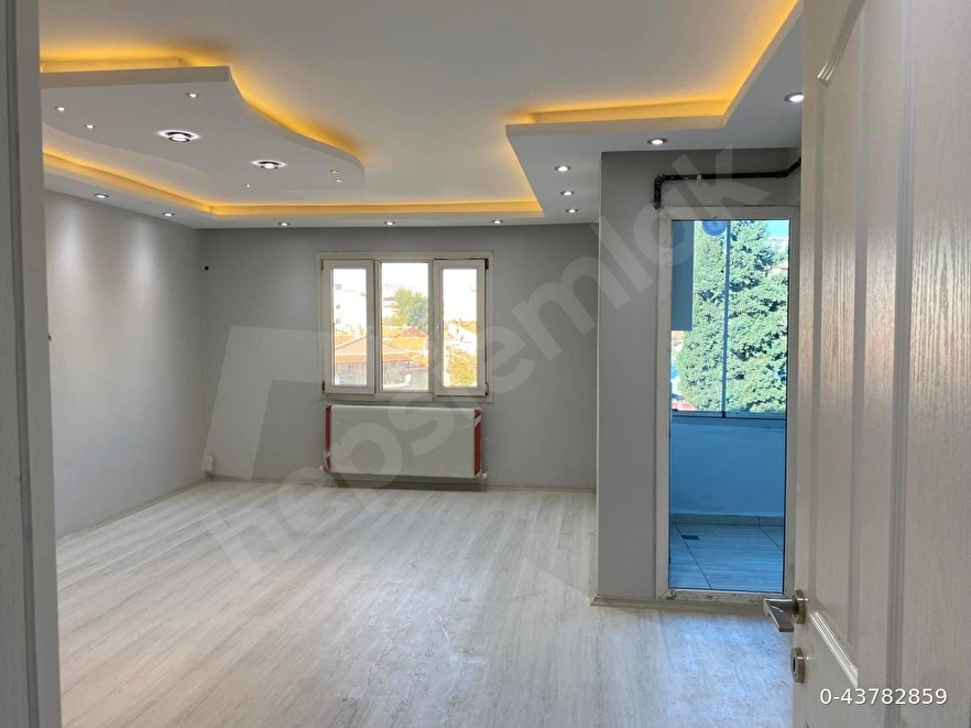 SAHİBİNDEN BORNOVA MERKEZDE İÇİ SIFIRLANMIŞ LÜX 3+1