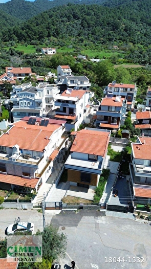 ÇİMEN EMLAK'tan ÇUKURALTI MERKEZDE SATILIK TRIPLEKS VİLLA