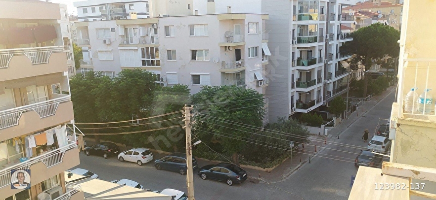 İzmir Karşıyaka Aksoy mah de satılık daire