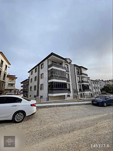 MEMİŞOĞLU EMLAK'TAN SATILIK 3.KAT 3+1 ASANSÖRLÜ SIFIR LÜKS DAİRE