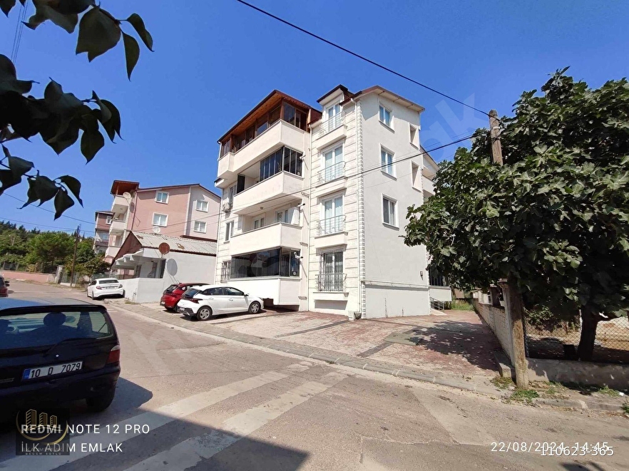 DERİNCE ÇINARLI MAH. SATILIK 2+1 KREDİYE UYGUN ÇATI DUBLEKS DAİRE.