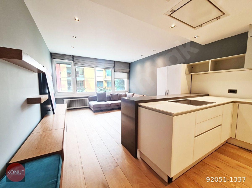 Etiler Maya Residence de Ferah Ve Bakımlı 1+1 Arakat Daire