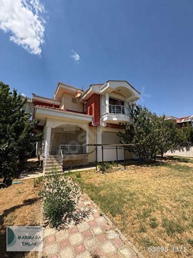 MARMARA'DAN EDİRNE MERKEZ 100. YIL SİTE İÇİNDE MÜSTAKİL BAHÇELİ SATILIK VİLLA