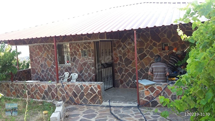 KAR EMLAKTAN YENİKONACIKTA 1+1 500M2 ARSA İÇİNDE SATILIK TAŞ EV