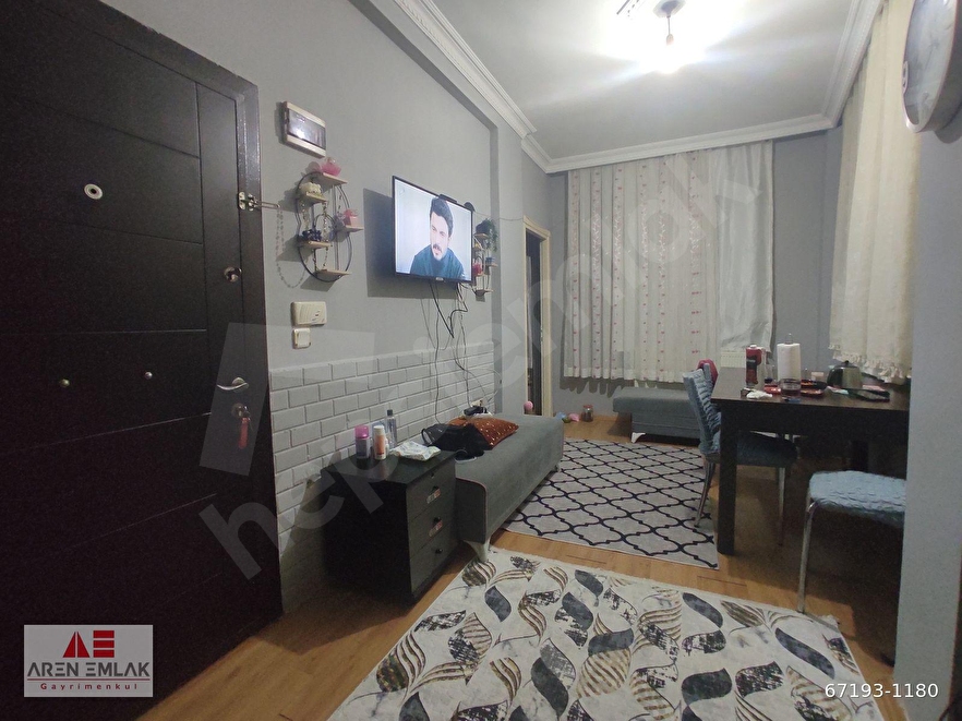 AREN EMLAK | Yeditepe Üniversitesine yakın lokasyonda genç binada bahçe cıkışlı 1+1 satılık daire