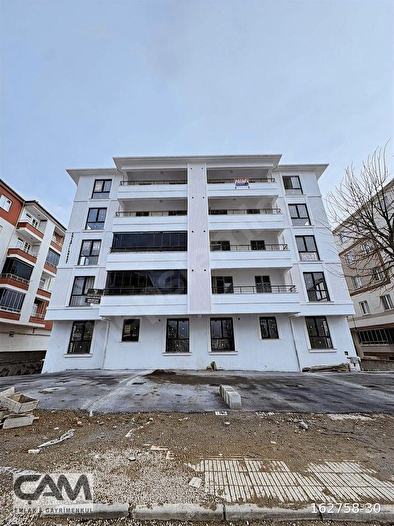 ÇAM GAYRİMENKUL'DEN KAPAKLI MEVKİİ SATILIK 3+1 ÖN CEPHE DAİRE