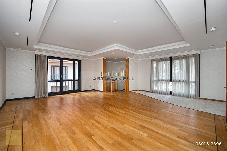 Etiler Sarıkonaklar'da Satılık Boş 4+2 Bahçe Dubleksi Daire